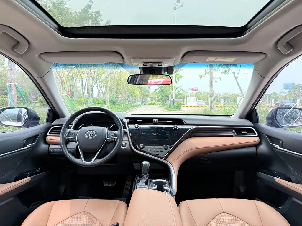 Camry 2019 facelift 2.5G Deluxe Edition купить на сайте DeffCars
