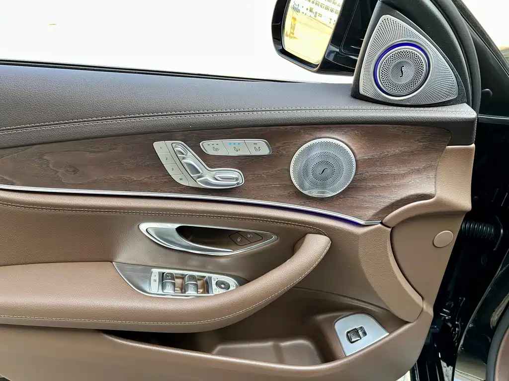 Mercedes-Benz E-Class 2021 E 300 L Premium Model купить на сайте DeffCars