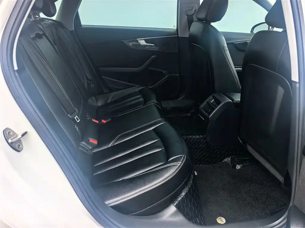 Audi A4L 2019 40 TFSI Enterprising National VI купить на сайте DeffCars