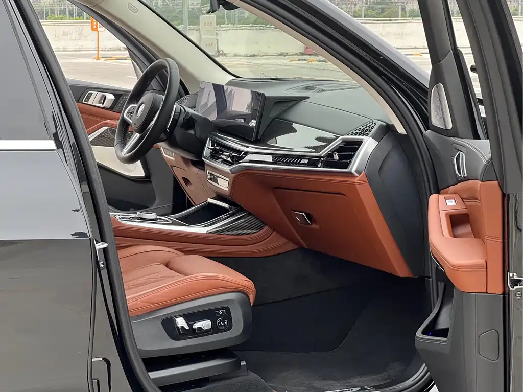 BMW X7 M60i 2023 xDrive M60i купить на сайте DeffCars