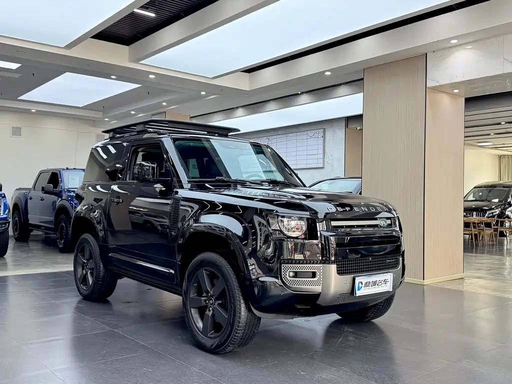 Land Rover Defender 2022 90 2.0T P300 X-DYNAMIC HSE купить на сайте DeffCars