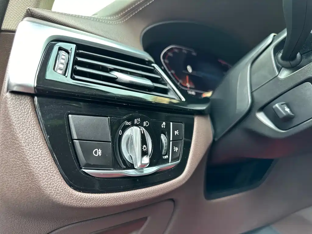 BMW 5 Series 2022 facelift 2 530Li leading model luxury package купить на сайте DeffCars