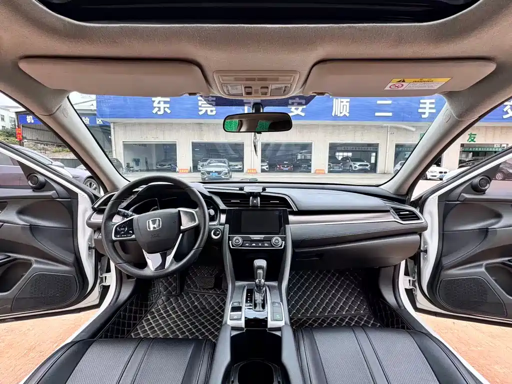 Civic 2019 220TURBO CVT Dynamic Edition National V купить на сайте DeffCars