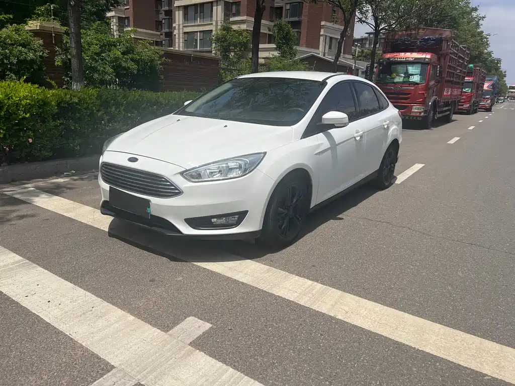 Focus 2017 Sedan 1.6L Automatic Comfort Smart Mobility Edition купить на сайте DeffCars