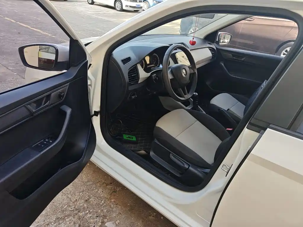 Fabia 2017 1.4L Automotive Edition купить на сайте DeffCars