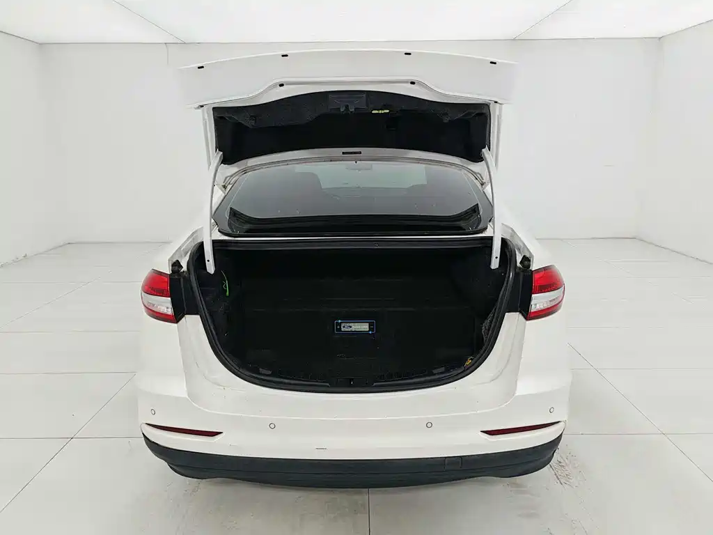 Mondeo New Energy 2018 2.0 PHEV Smart Control Fashion National VI купить на сайте DeffCars