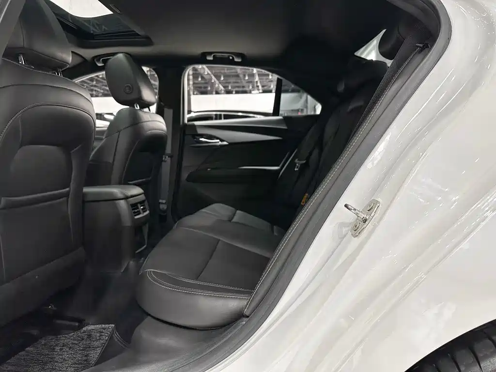 Cadillac CT4 2023 25T Fashion Model купить на сайте DeffCars