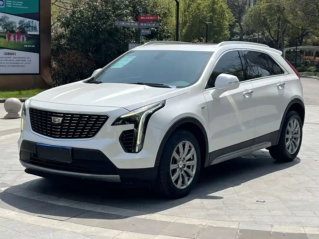 Cadillac XT4 2020 28T two-wheel drive leading model купить на сайте DeffCars