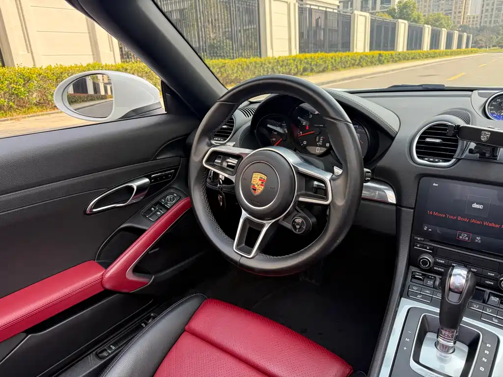 Porsche 718 2018 Boxster 2.0T купить на сайте DeffCars