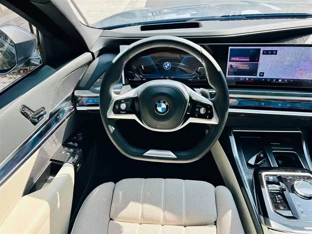 BMW 7 Series 2023 Facelift 740Li Exclusive Luxury Package купить на сайте DeffCars
