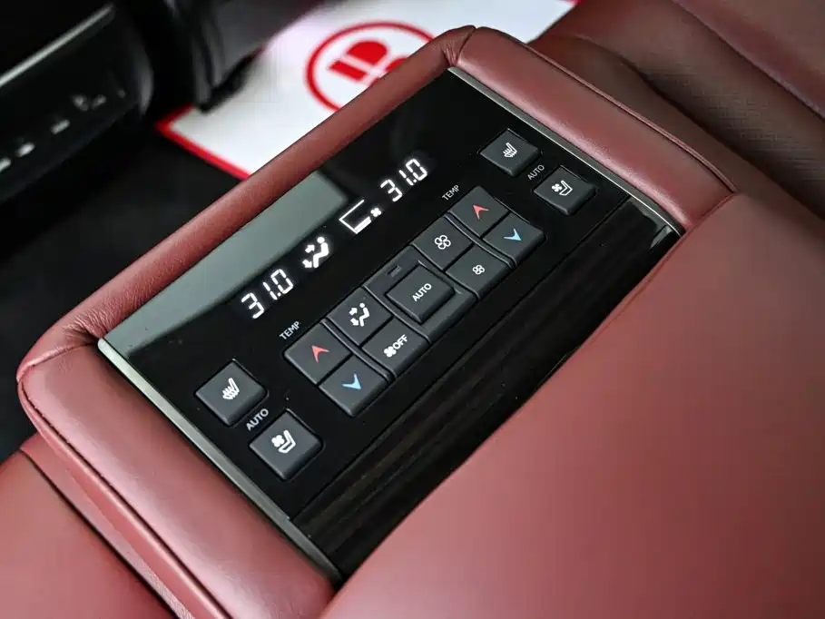 Lexus LX 2019 570 Premium Deluxe Edition купить на сайте DeffCars
