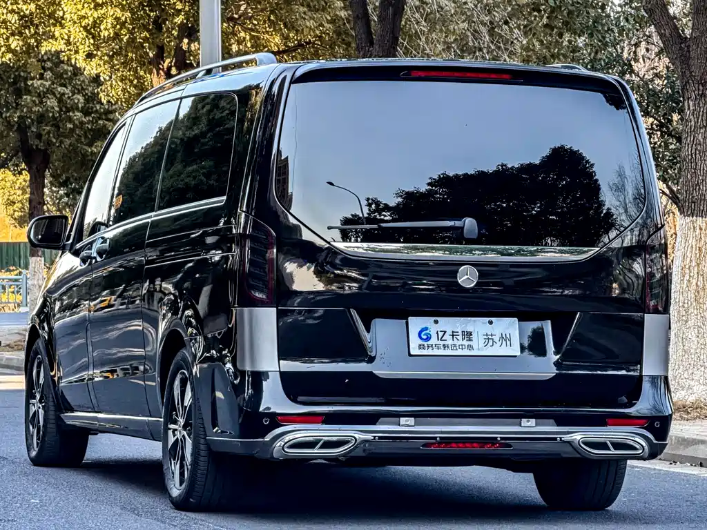 Mercedes-Benz V-Class 2022 V 260 L Long Wheelbase Premium Edition купить на сайте DeffCars