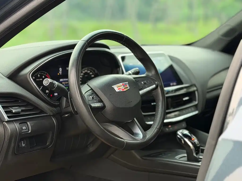 Cadillac CT5 2020 28T luxury model купить на сайте DeffCars