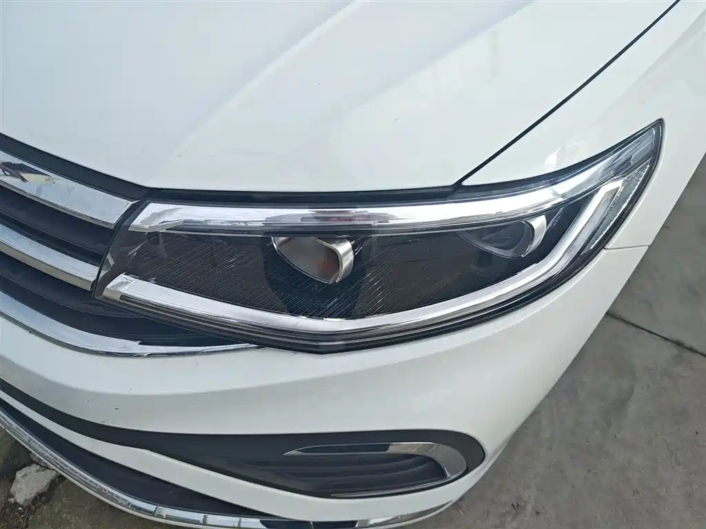 Bora 2025 200TSI DSG Yue Xing Navigation Edition купить на сайте DeffCars