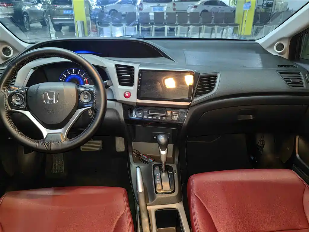 Civic 2013 10th Anniversary 1.8L Automatic Deluxe Edition купить на сайте DeffCars