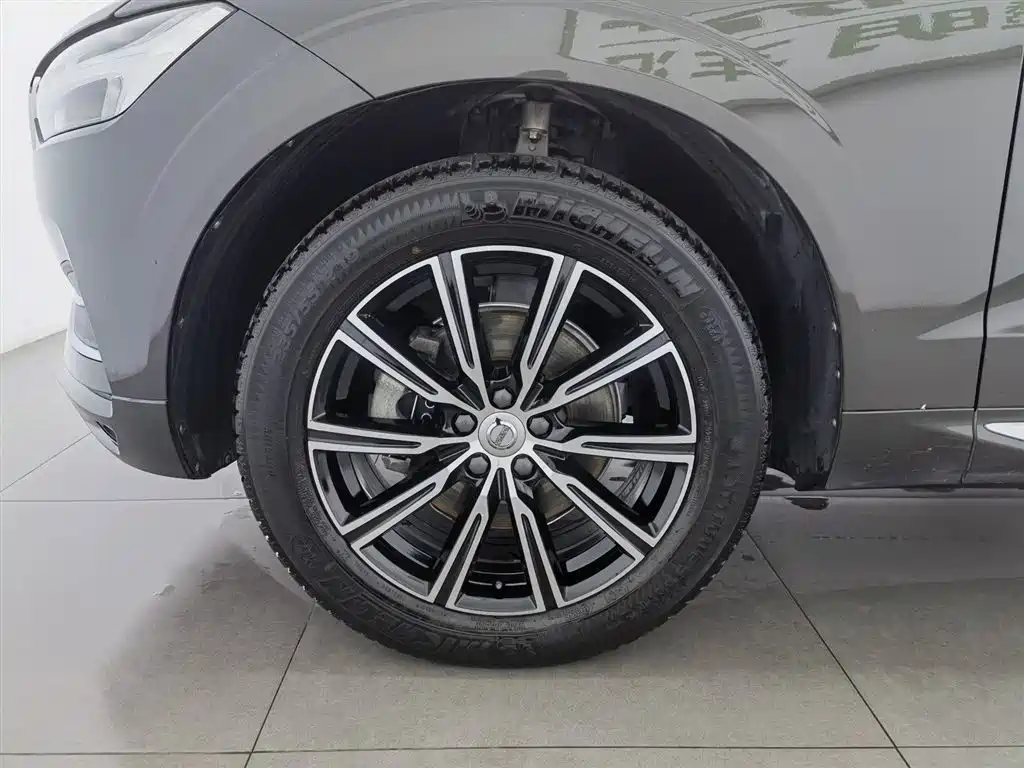 Volvo XC60 2021 T5 four-wheel drive Zhiyuan Deluxe Edition купить на сайте DeffCars