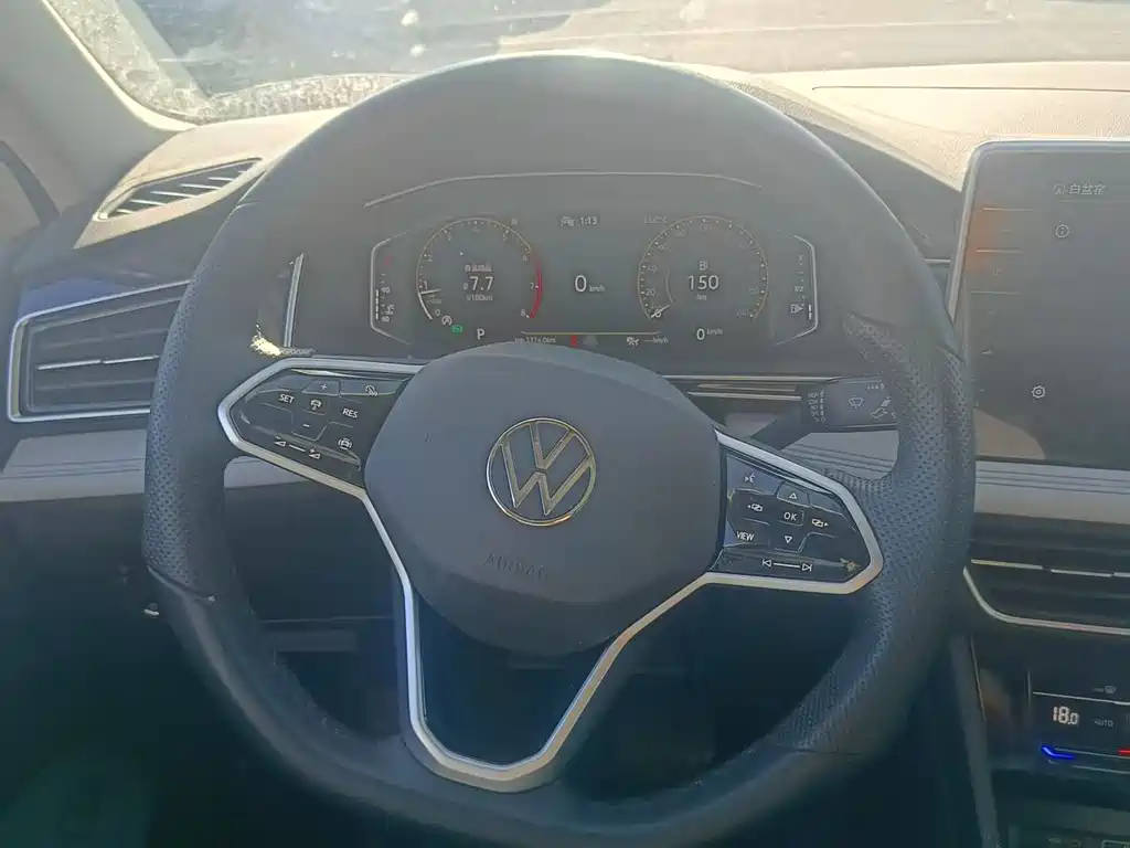 Tiguan L 2022 330TSI automatic two-wheel drive smart version купить на сайте DeffCars