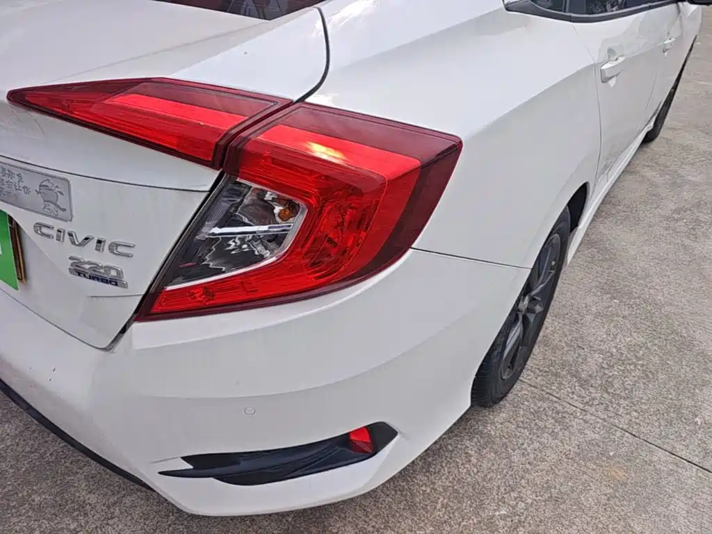 Civic 2019 220TURBO CVT Dynamic Edition National VI купить на сайте DeffCars