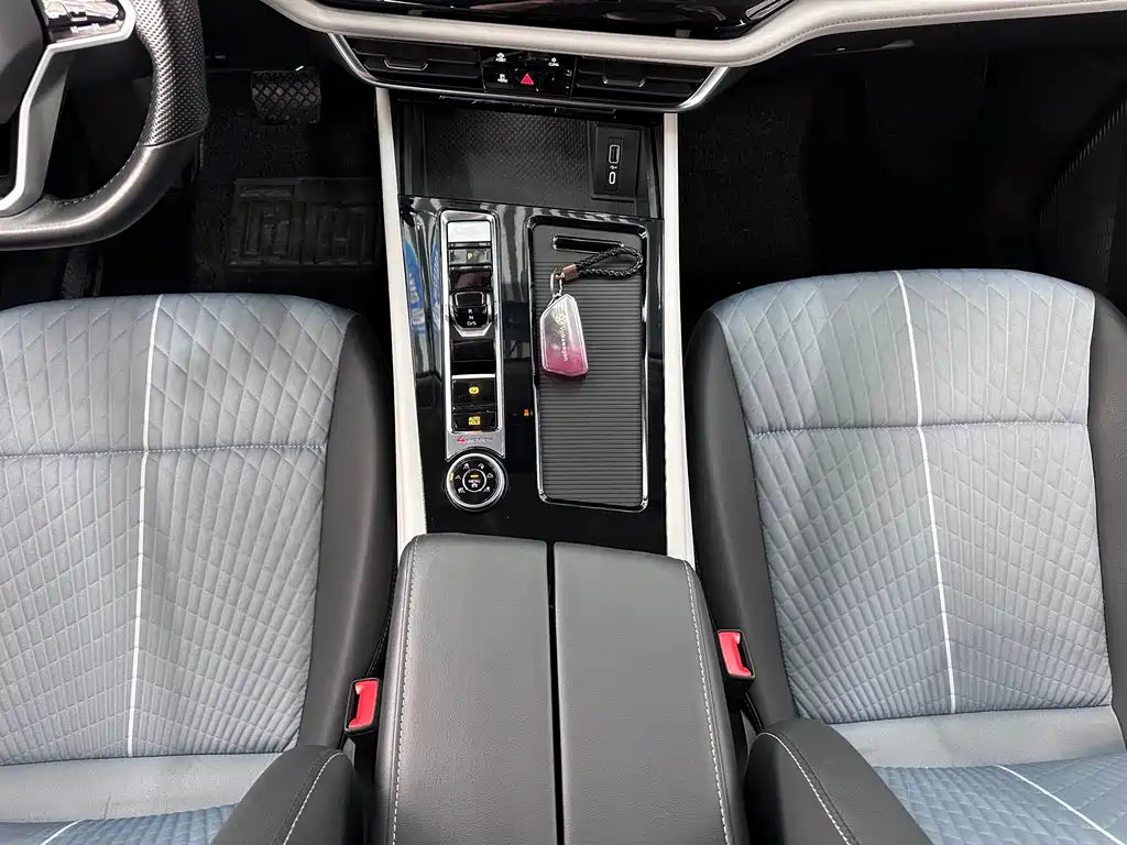 Touron 2022 380TSI four-wheel drive luxury version купить на сайте DeffCars