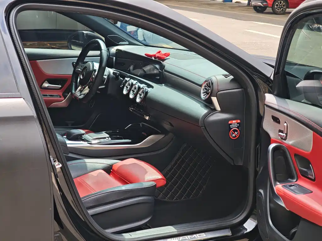 Mercedes-Benz A-Class AMG 2023 AMG A 35 L 4MATIC купить на сайте DeffCars