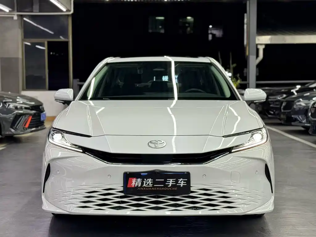Camry 2024 Shuangqing 2.0HGVP Deluxe Edition купить на сайте DeffCars