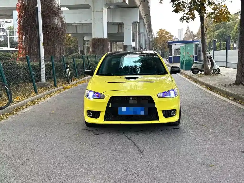 Yishen 2011 Zhishang Edition 1.8L Manual Luxury Type купить на сайте DeffCars