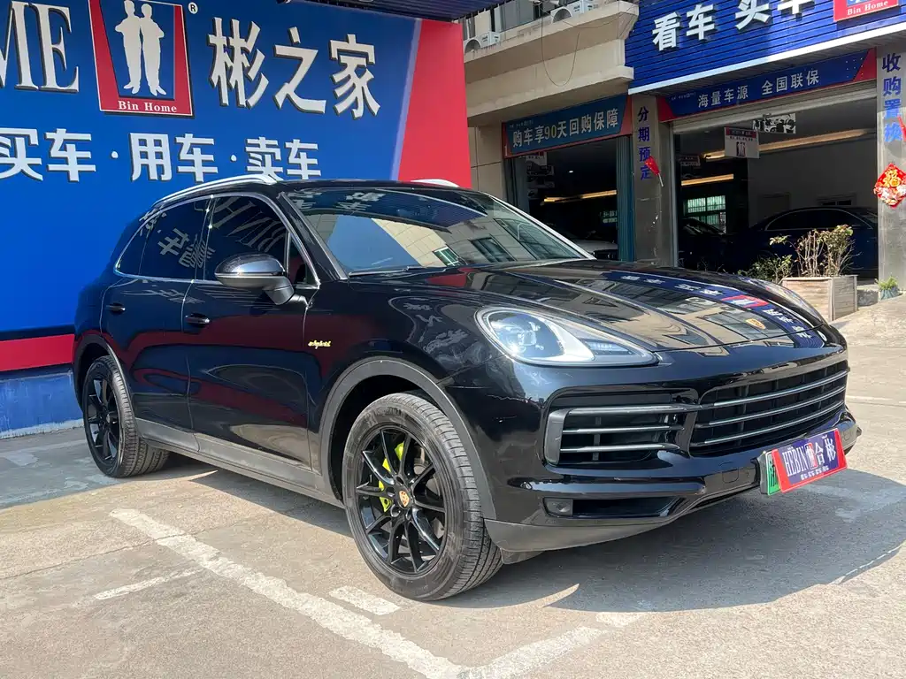 Cayenne New Energy 2021 Cayenne E-Hybrid 2.0T купить на сайте DeffCars