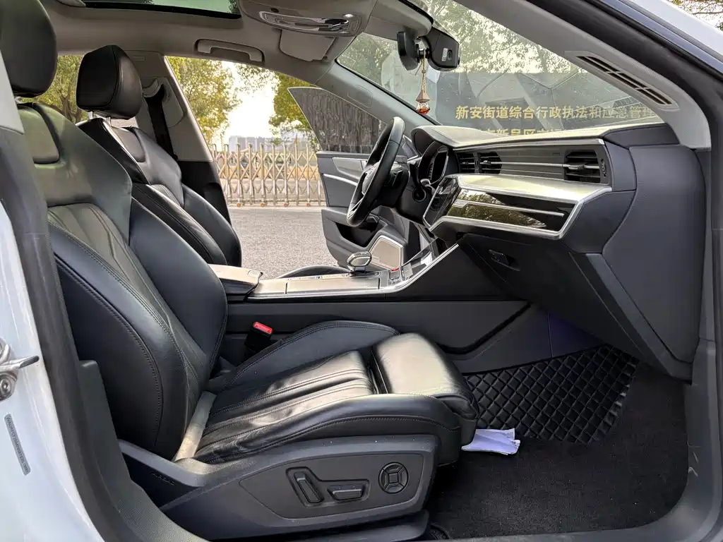 Audi A7 2021 45 TFSI Premium Selection купить на сайте DeffCars