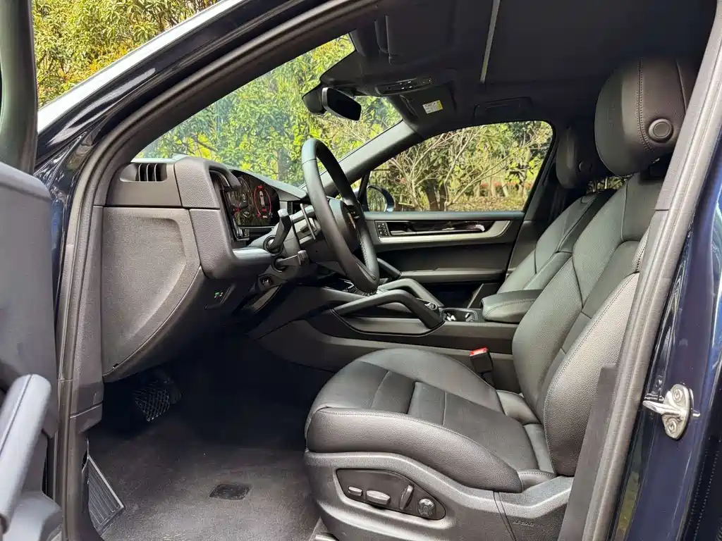 Cayenne 2025 Cayenne 3.0T купить на сайте DeffCars