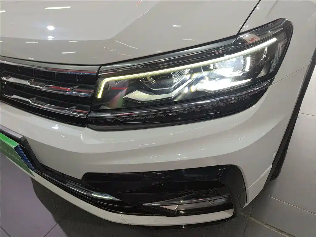 Tiguan L 2019 380TSI automatic four-wheel drive R-Line flagship version 7 seats National VI купить на сайте DeffCars