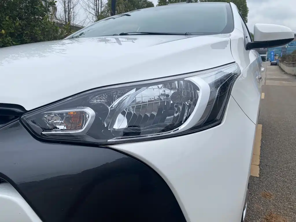 YARiS L Zhixuan 2020 1.5L CVT leading version купить на сайте DeffCars