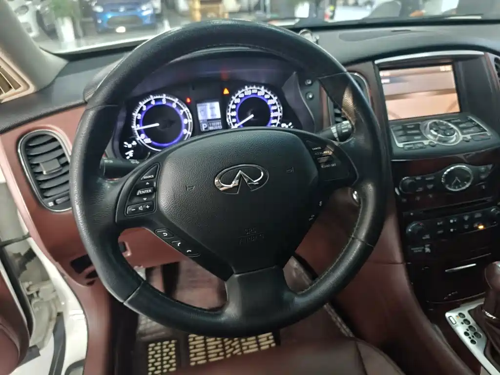 Infiniti QX50 imported 2013 2.5L two-wheel drive elegant version купить на сайте DeffCars
