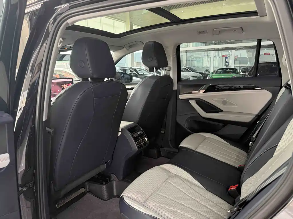 Tiguan L 2024 PRO 330TSI 2WD Smart Travel Edition купить на сайте DeffCars
