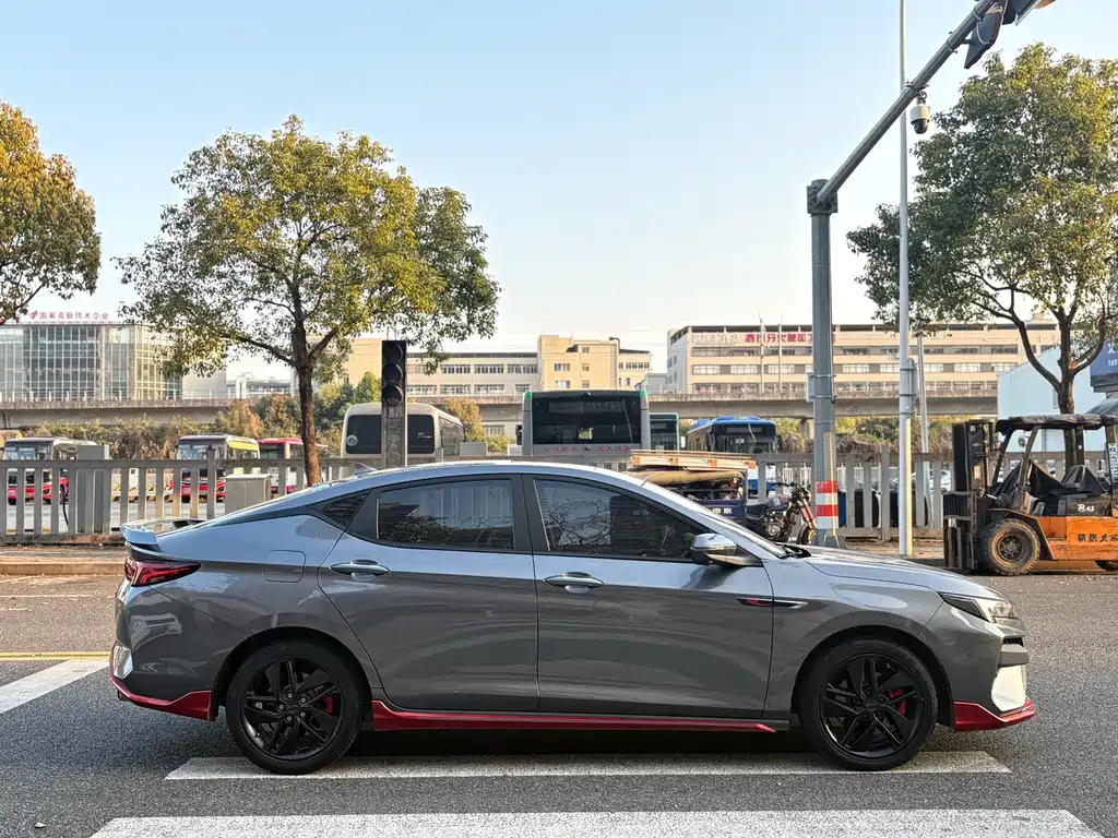 Sihaoyao 2021 1.5TGDI DCT Daily RACE Edition купить на сайте DeffCars