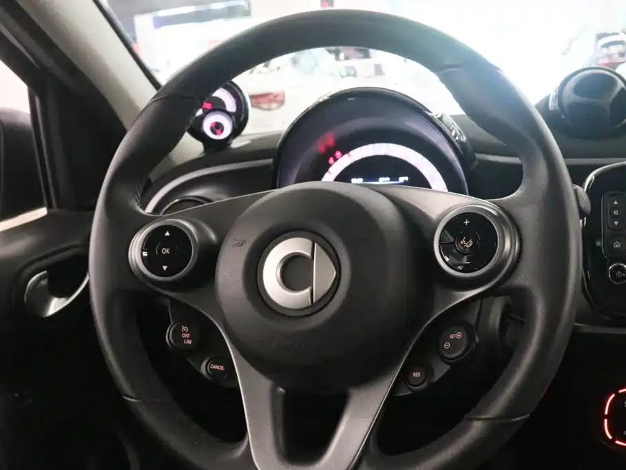smart forfour 2018 0.9T 66kW Pioneer Edition купить на сайте DeffCars
