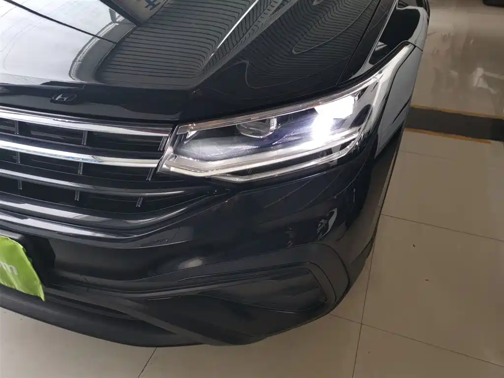 Tiguan L 2025 Outstanding Model 300TSI Automatic Two-wheel Drive Dragon Edition купить на сайте DeffCars
