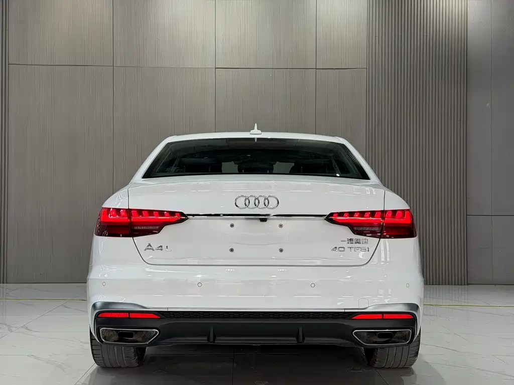 Audi A4L 2023 40 TFSI Fashionable and Dynamic купить на сайте DeffCars