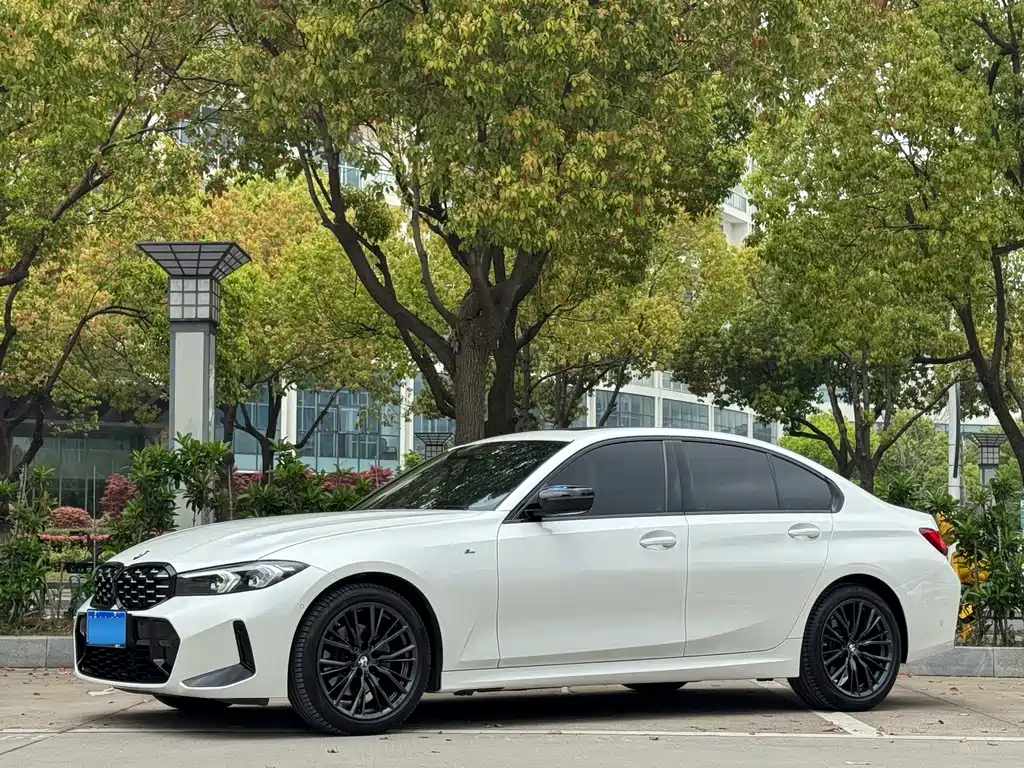 BMW 3 Series 2023 325i M Sports Night Package купить на сайте DeffCars