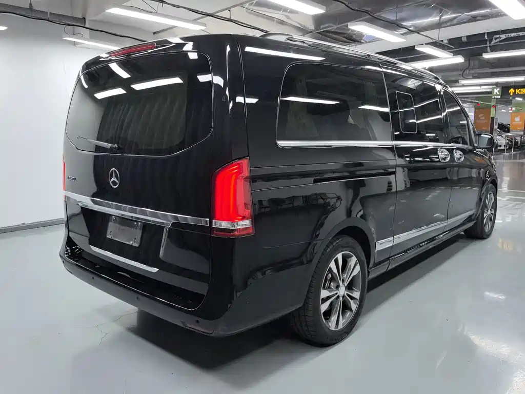 Mercedes-Benz V-Class 2016 V 260 L Premium Extended Edition купить на сайте DeffCars