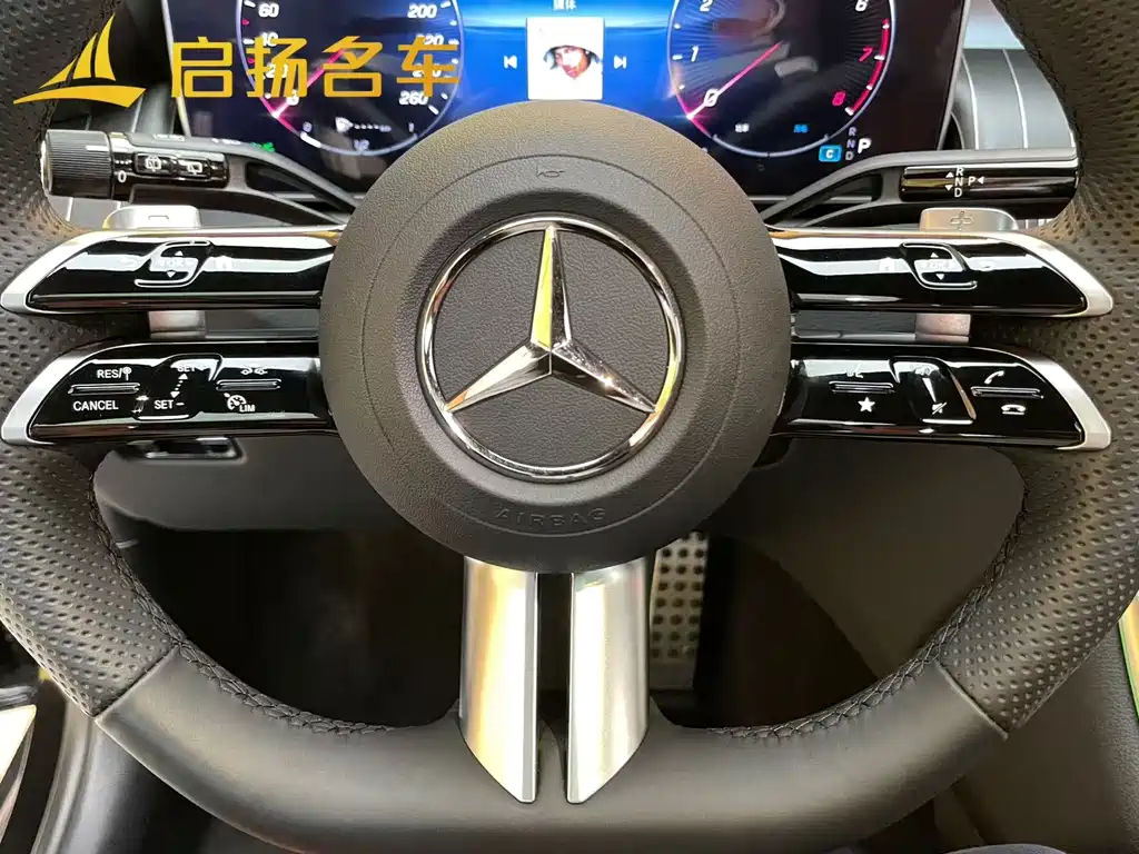 Mercedes-Benz GLC 2024 GLC 300 L 4MATIC luxury model 5 seats купить на сайте DeffCars