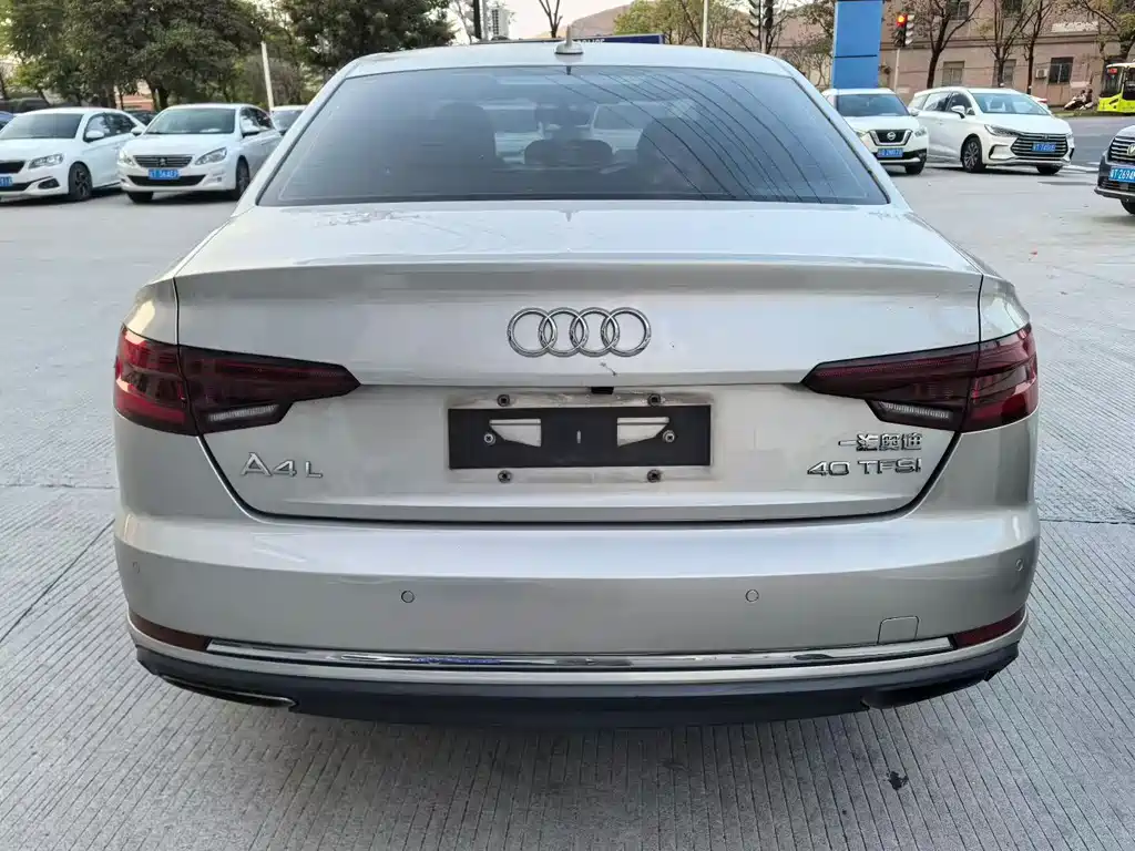 Audi A4L 2019 40 TFSI Enterprising National VI купить на сайте DeffCars