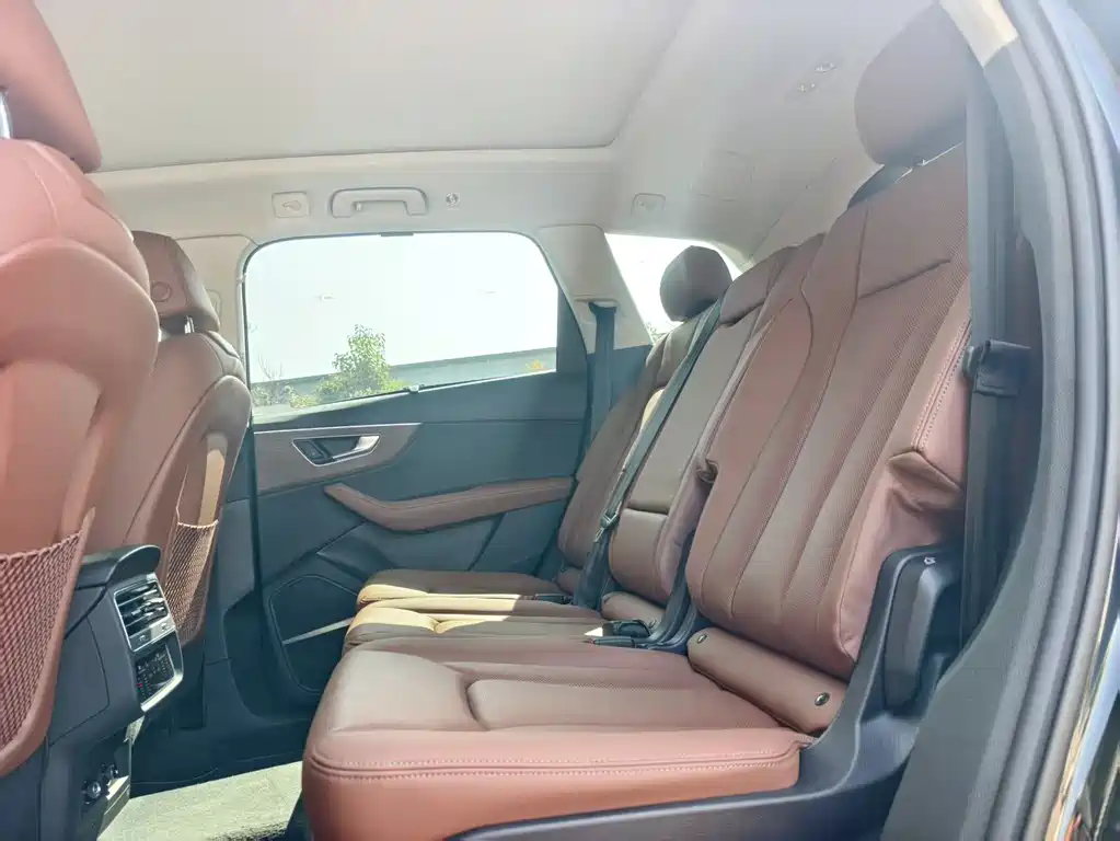 Audi Q7 2025 55 TFSI quattro S line sports купить на сайте DeffCars