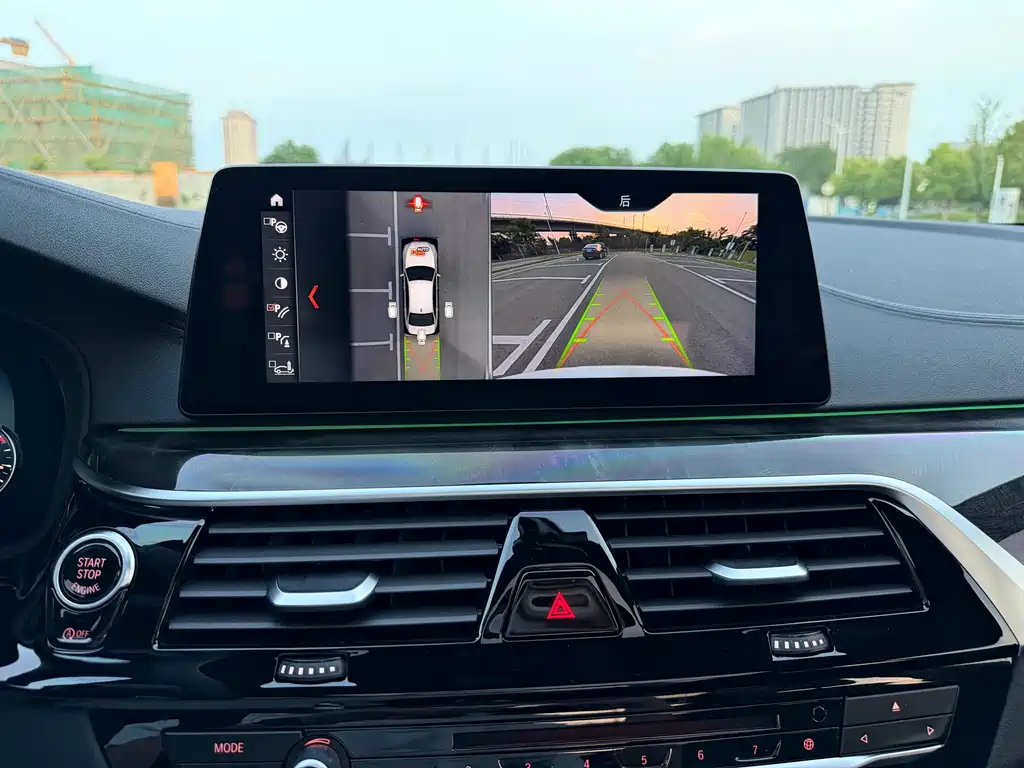 BMW 5 Series 2018 530Li Exclusive M Sports Package купить на сайте DeffCars