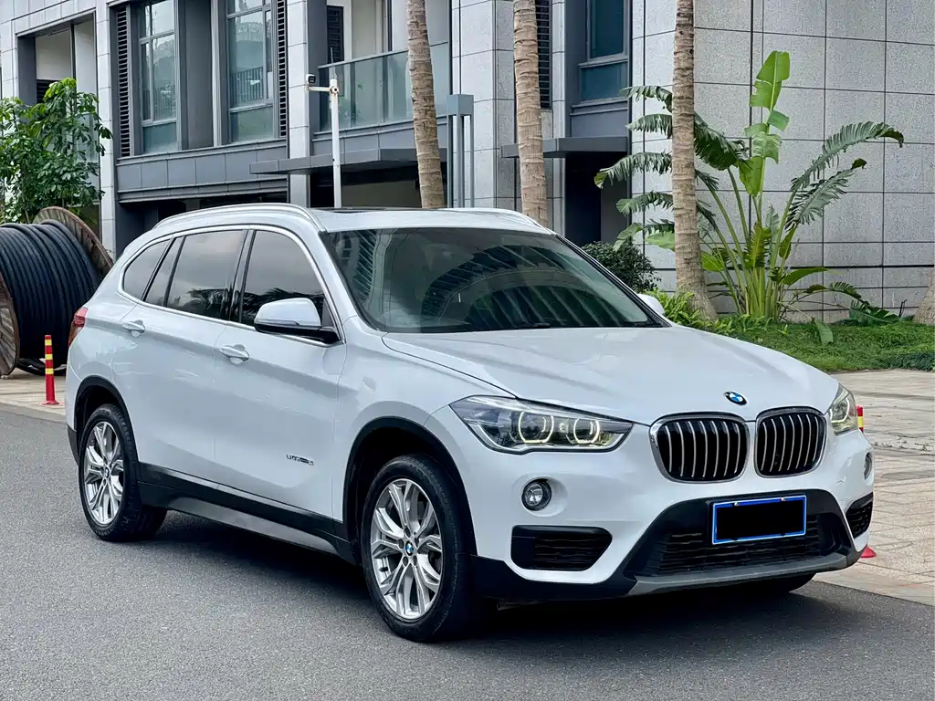 BMW X1 2018 sDrive20Li Leading Model купить на сайте DeffCars