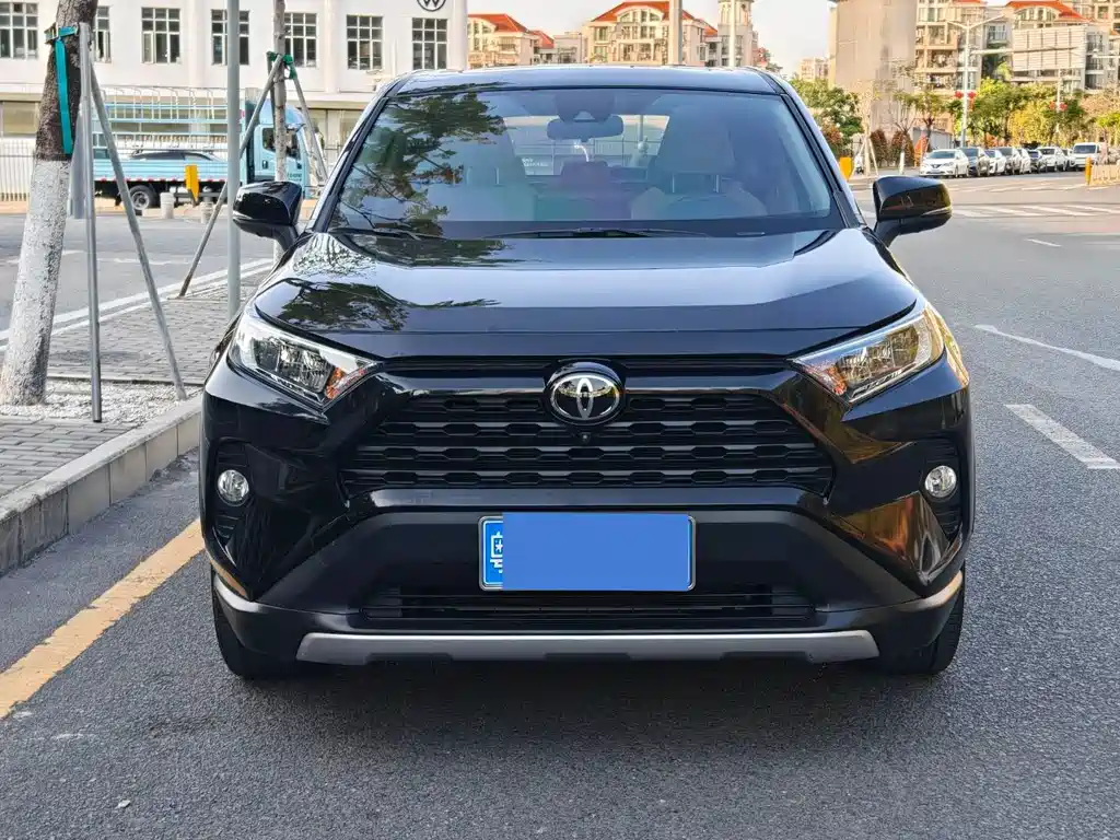 RAV4 Rongfang 2021 2.0L CVT two-wheel drive fashion version купить на сайте DeffCars