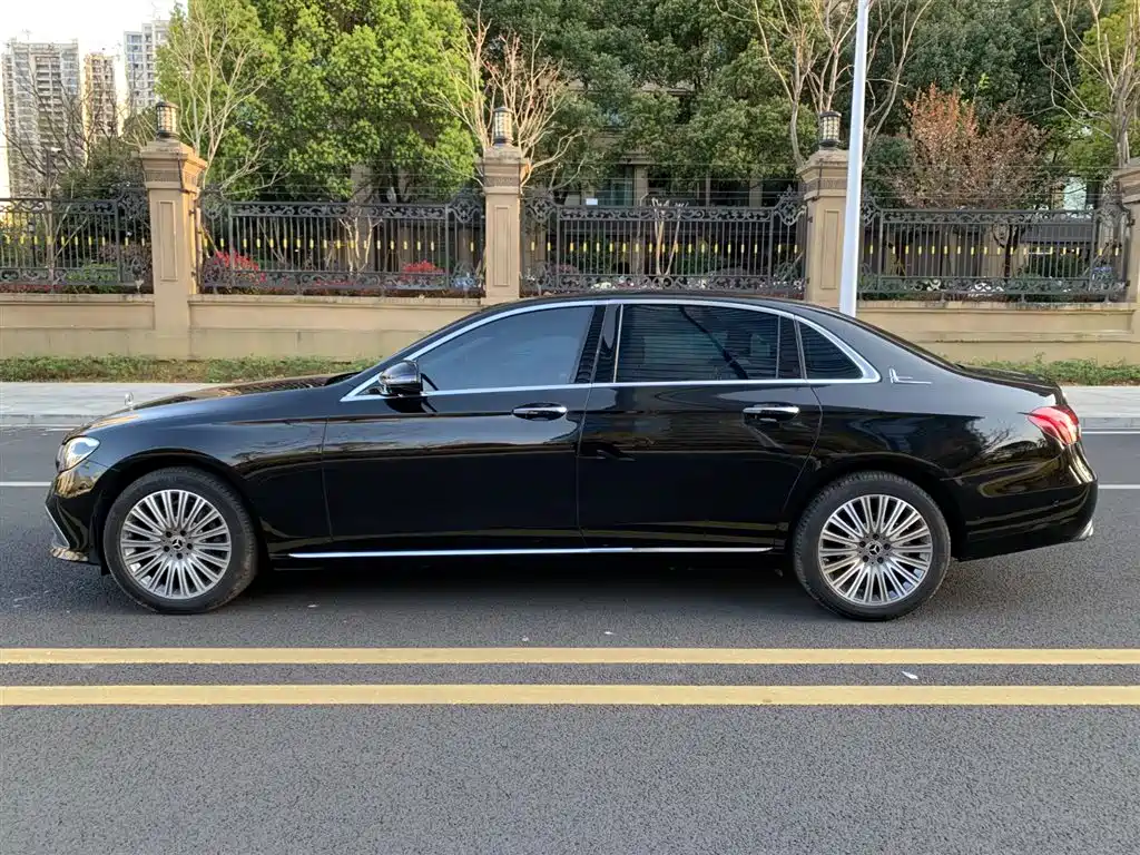 Mercedes-Benz E-Class 2023 E 300 L Fashion купить на сайте DeffCars