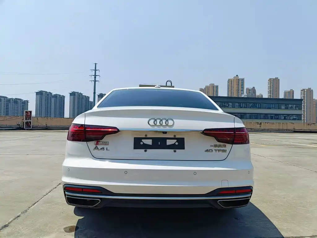 Audi A4L 2022 40 TFSI Fashionable and Elegant купить на сайте DeffCars