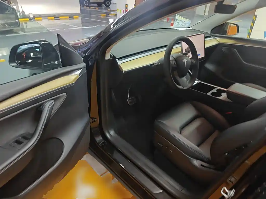 Model Y 2022 facelift rear-wheel drive version купить на сайте DeffCars