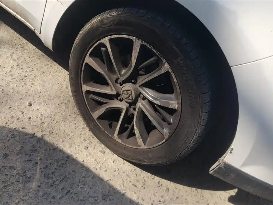 Baojun 730 2016 1.5L manual value model 7 seats National V купить на сайте DeffCars