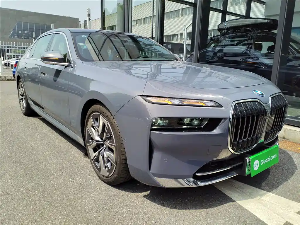 BMW i7 2023 eDrive50L Exclusive M Sports Package купить на сайте DeffCars